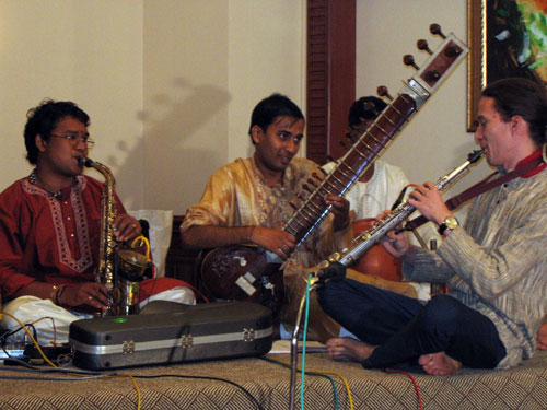 Gert Anklam in Madras - Unterricht bei E. R. Janardhan, Kadri Gopalnath und Karaikudi Subramania